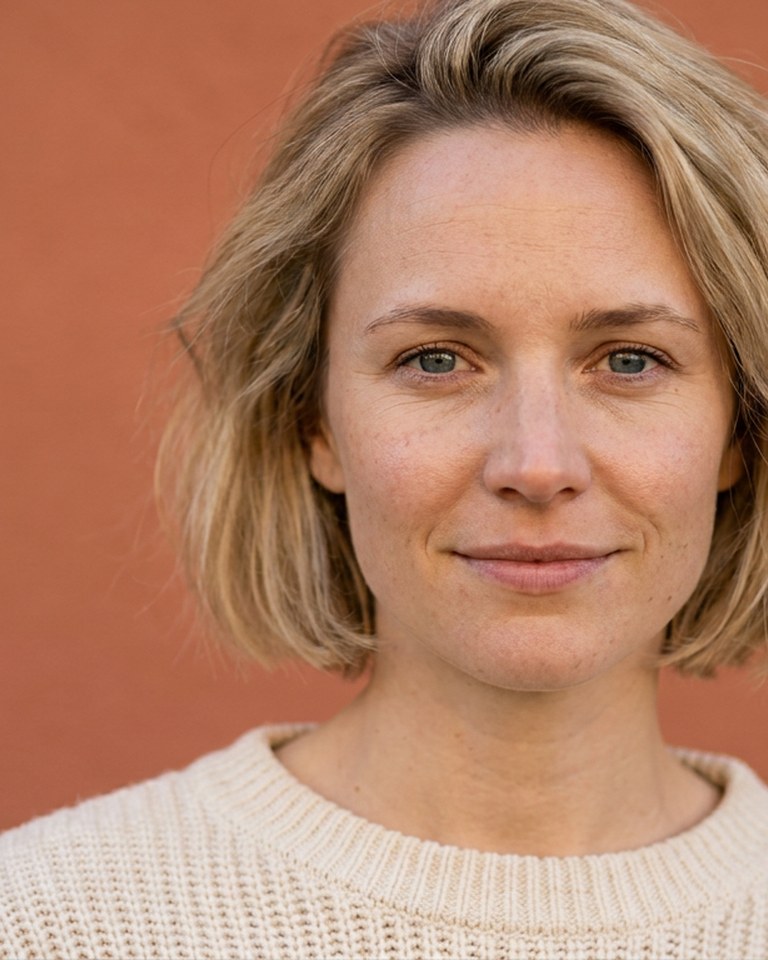 Portrait of Erin Caldwell
