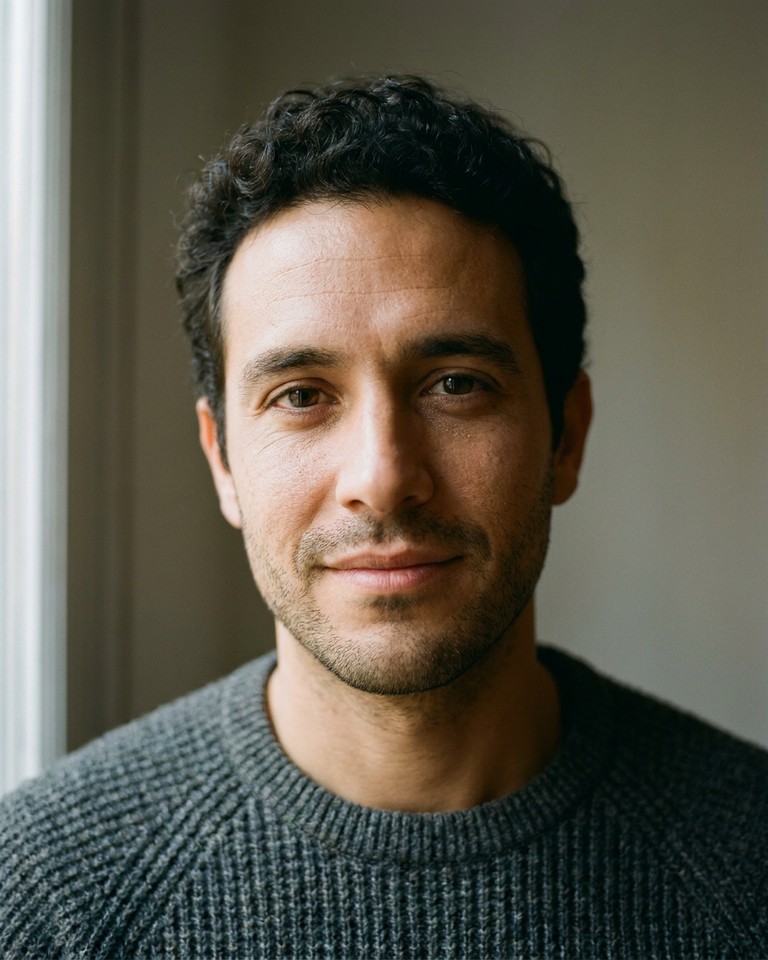 Retrato de Adrián Castillo